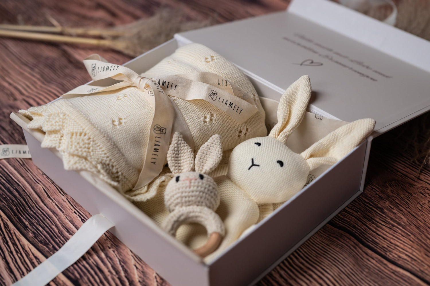 Geschenk zur Geburt oder Babyparty - liebevoll verpackt - LIAMELY