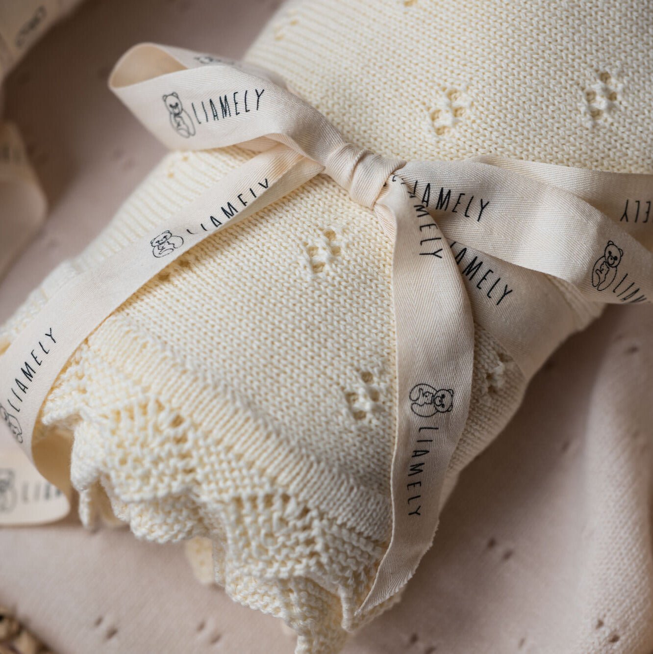 Babydecke BLOOM aus 100% Bio - Baumwolle - LIAMELY