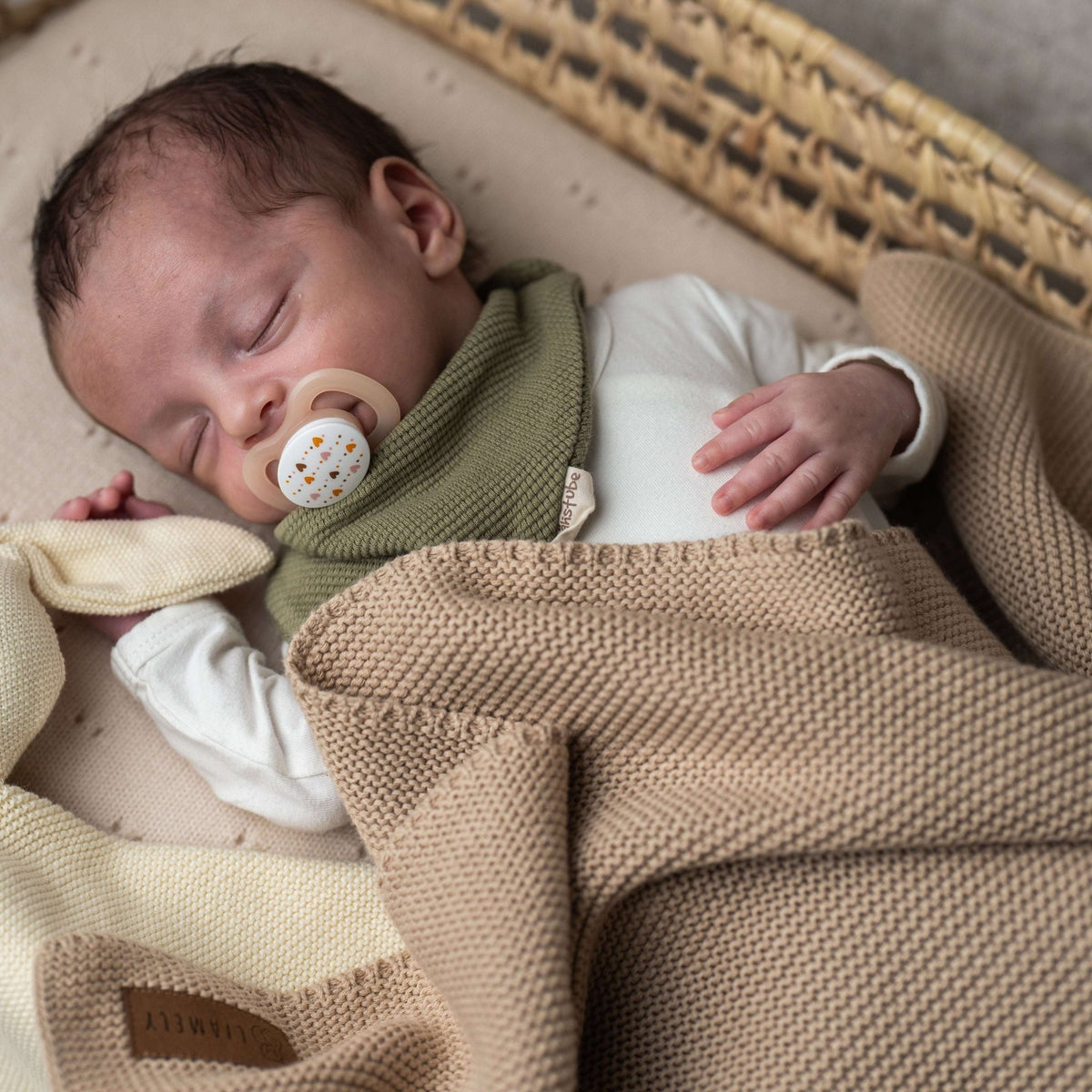 Babydecke PEARL – 100% Baumwolle (Bio)| Zeitloses Perlen-Strickmuster